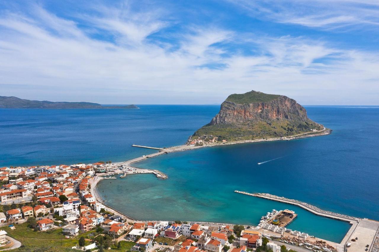 Mare E Pietra Villa โมเน็มวาซี ภายนอก รูปภาพ